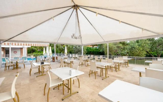 Hanedan Beach Hotel