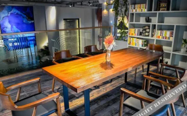 Jiyin Hostel