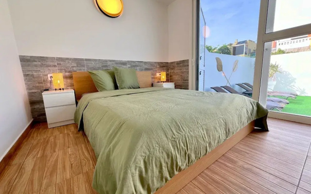Sea View Bungalow with Communal Pool