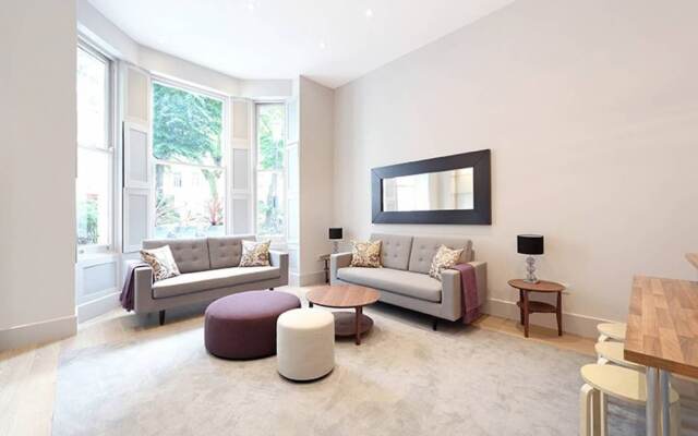 Modern 2 Bedroom Kensington Home