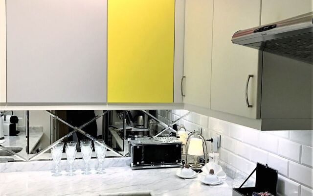 MONDRIAN Luxury Suites & Apartments Old Town Market Square