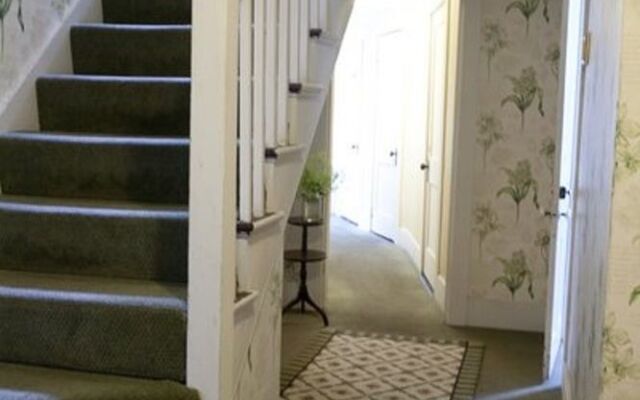 Monadnock Inn