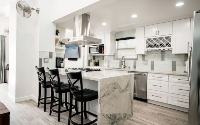 36th St (68238)