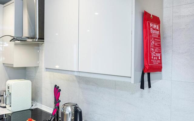 South Woodford 2 Bed En-Suite House