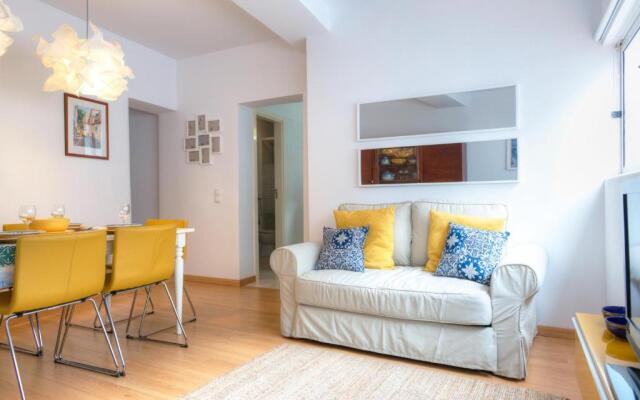 Sunny & Quiet in Historic Center