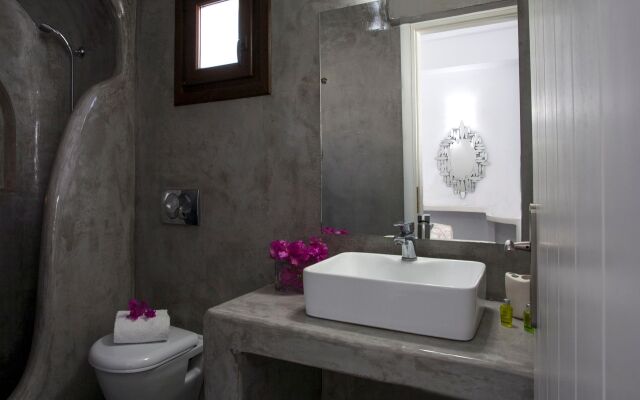 TheArtemis - Perissa Hotel