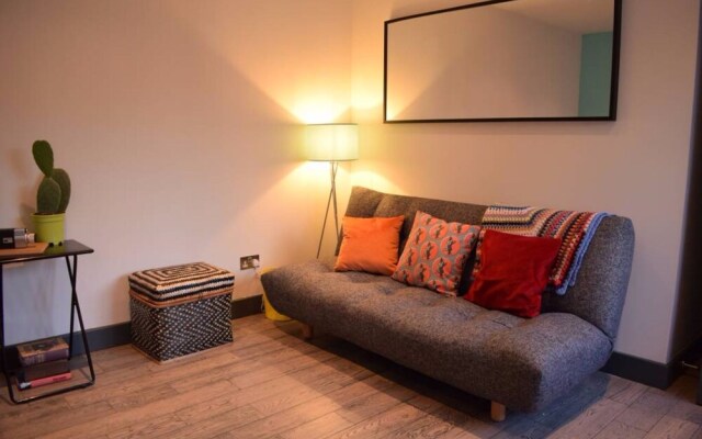 1 Bedroom Flat Near Broadway Market