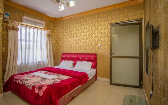 Platinum Royal Hotel