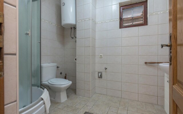 Amazing Home in Vir With 9 Bedrooms, Wifi and Outdoor Swimming Pool