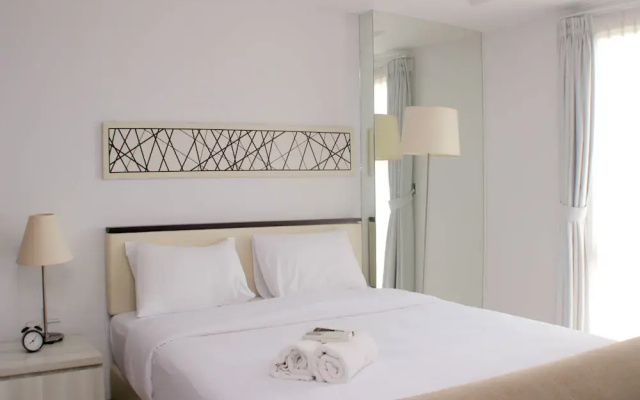 Cozy Studio At Azalea Suites Apartment