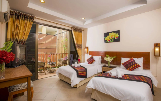 Kata Silver Sand Hotel by Eazy