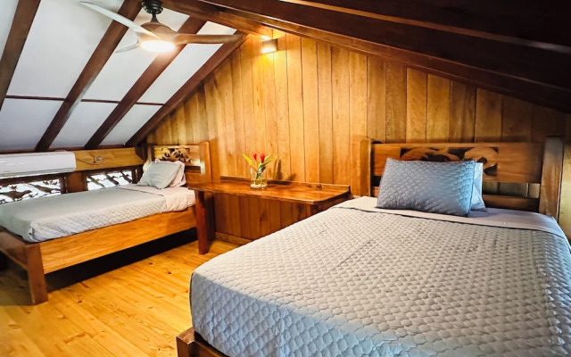 Bocas Beachfront Lodge