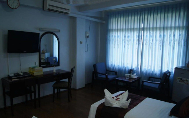 Summer Palace Hotel