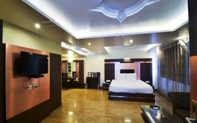 Hotel Ravisha Continental