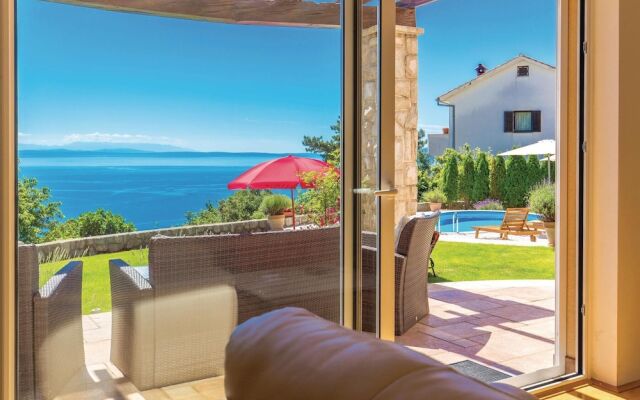 Beautiful Home in Lovran With Sauna, Wifi and 4 Bedrooms