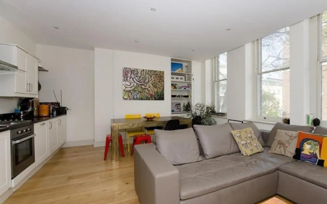 83 Goswell Apartment