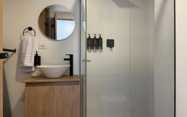 Oliving in Laureles by Wynwood House