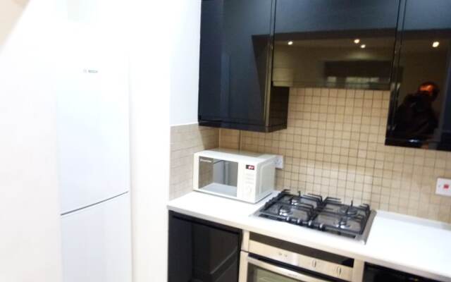 SS Property Hub - Apartment close to Hyde Park