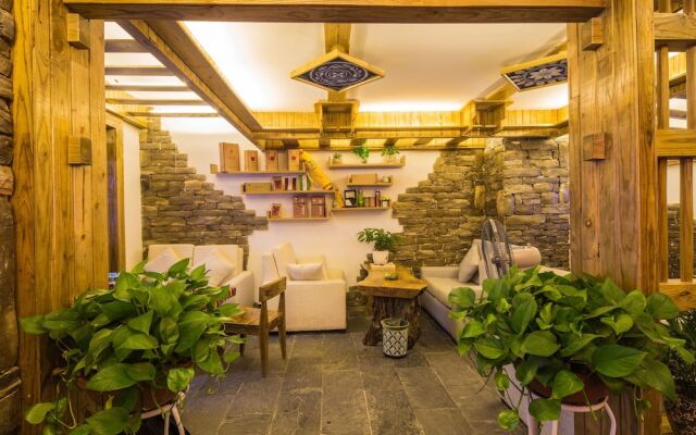 Zhangjiajie Destination Youth Hostel