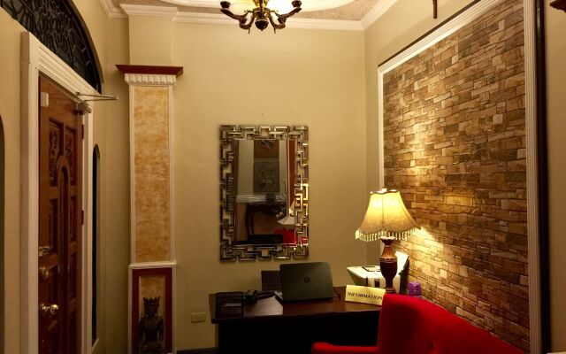 The Executive Villa Inn & Suites