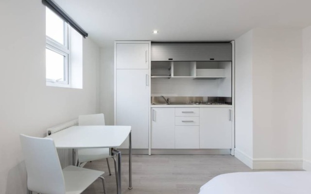 Studio Apartment By Burgess Park