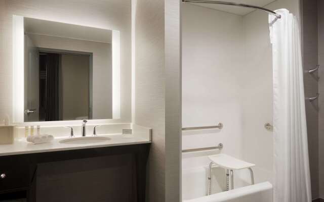 Homewood Suites By Hilton Milwaukee Downtown