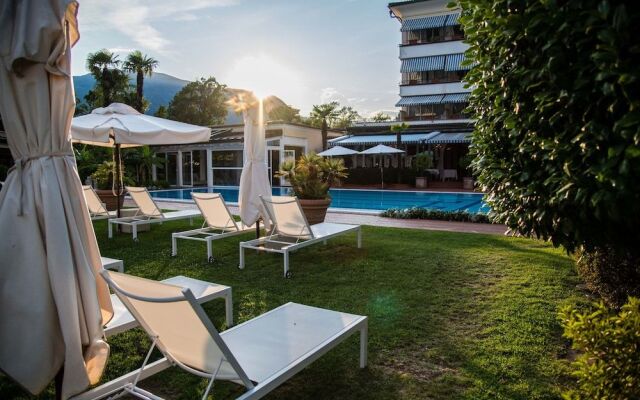 Villa Delta Suites House