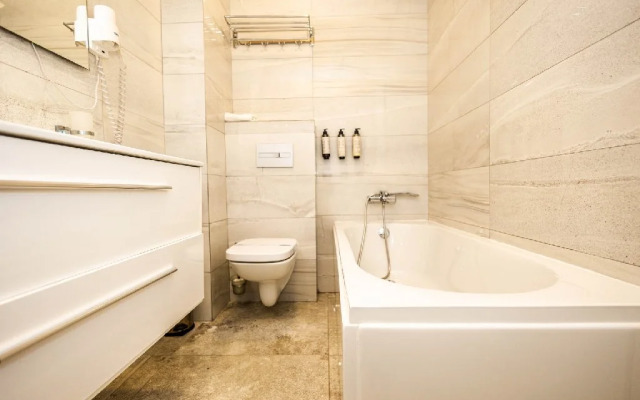 Apartamente WHITE TOWER cm