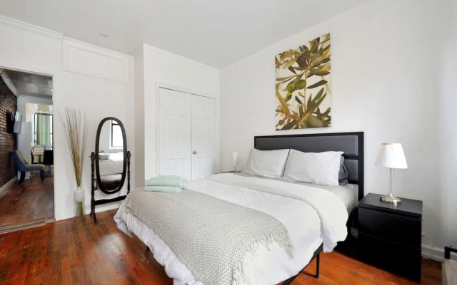 Charming 2BR Apartment Near Times Square