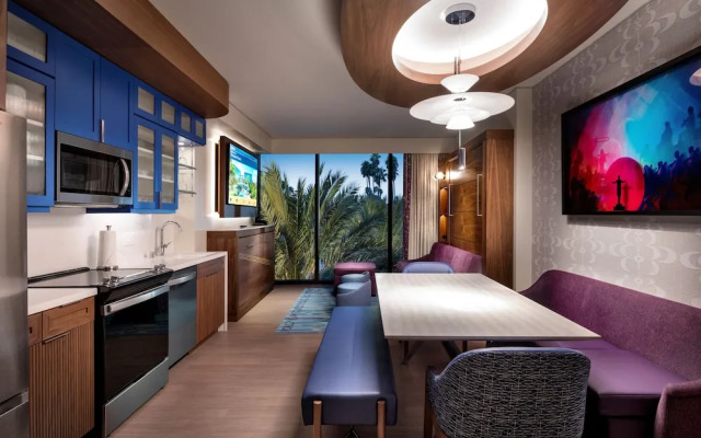 The Villas At The Disneyland Hotel