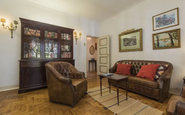 Rustic Seaview Apartment in Cascais