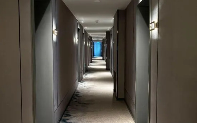 Homeinn Selected Hotel (Shenyang Taoxian Airport Music Academy Taoxian Campus)