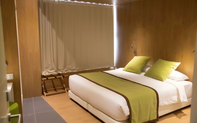 Seen Hotel Abidjan Plateau