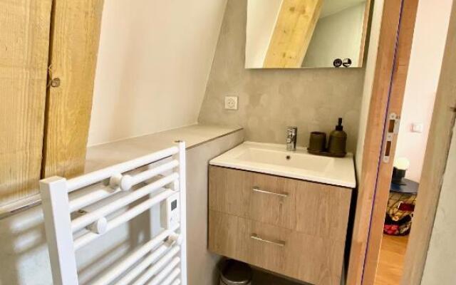 Capella YourHostHelper