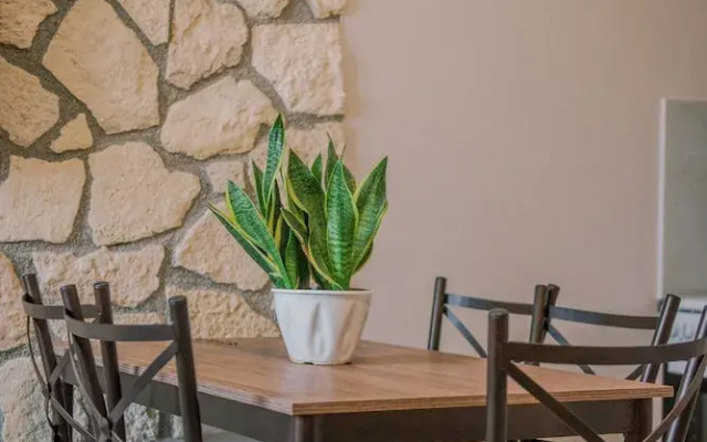 Acrocorinth Apartments