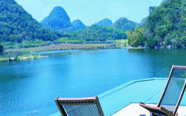 Puzhe hei Yunlu Lake View B & B