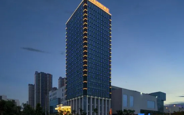 Vienna International Hotel (Danzhou Dingshang Square)