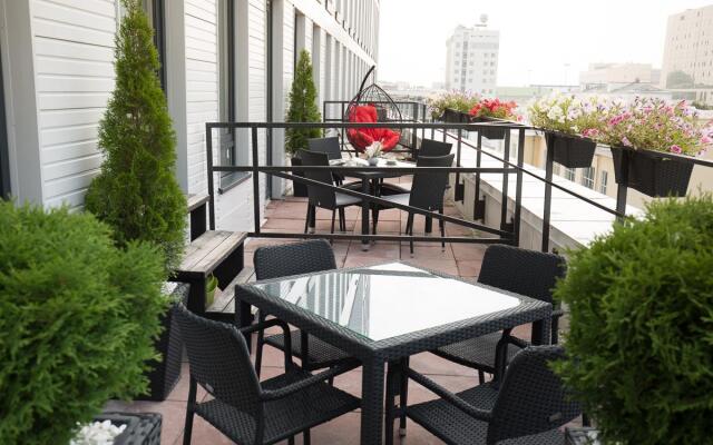 Азбука на Верхнеторговой площади 4