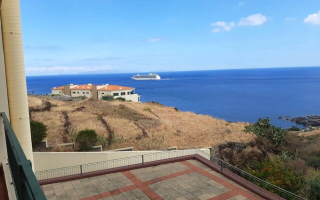 Apartment With 2 Bedrooms in Caniço, With Wonderful sea View, Furnishe