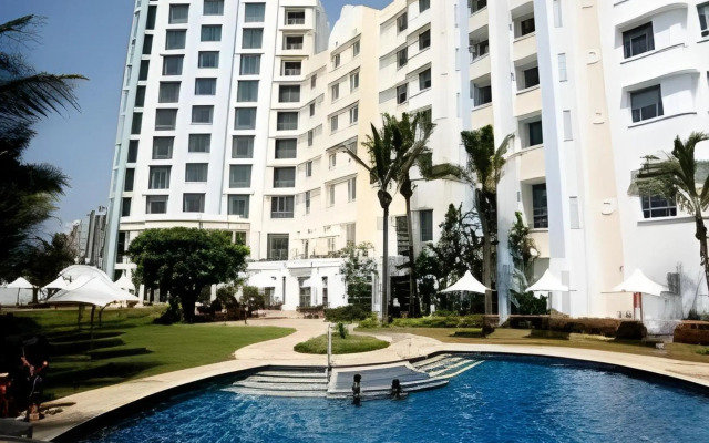 Suncoast Hotel & Towers