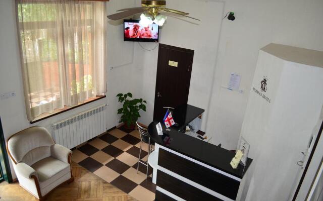 Hirmas Hotel