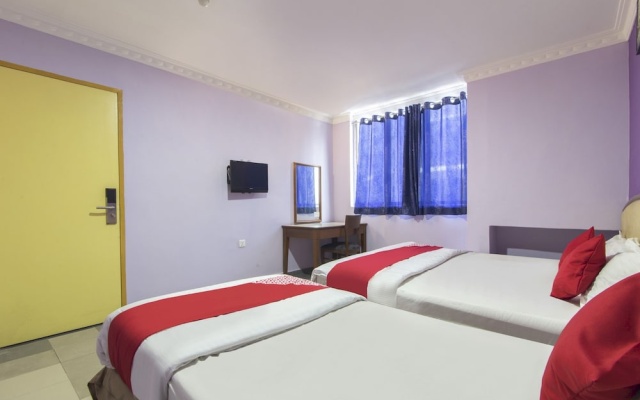 Collection O Shah Alam Formerly Sri Muda Corner SDN BHD – Guest Rooms – Shah Alam