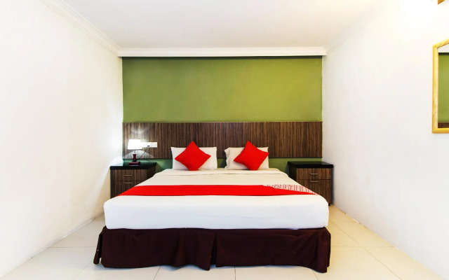 Super OYO 443 Crystal City Hotel