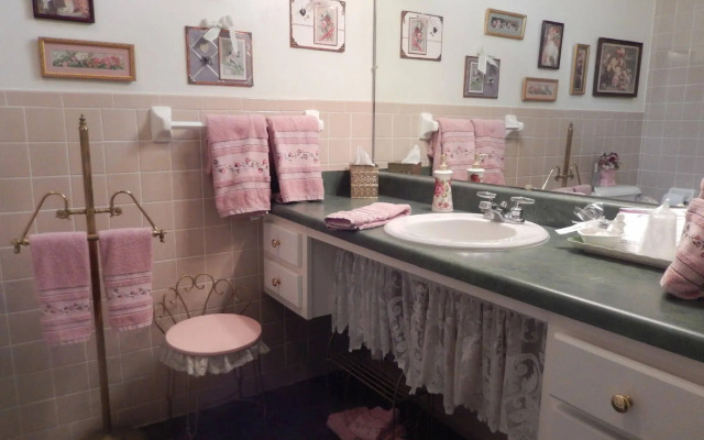 Holly House of Hamilton