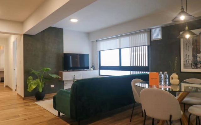 w Designer 2BR in Miraflores