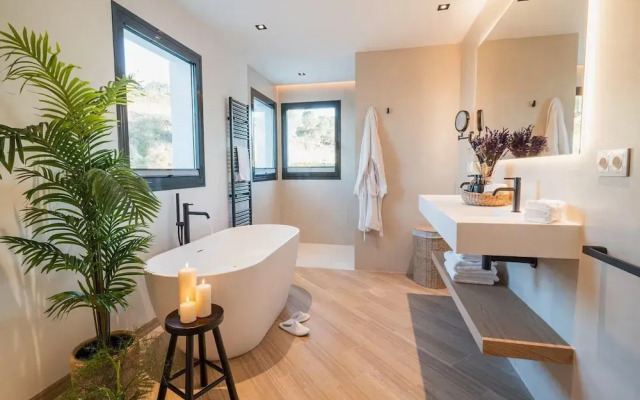 Superb Villa With Private Lagoon Pool