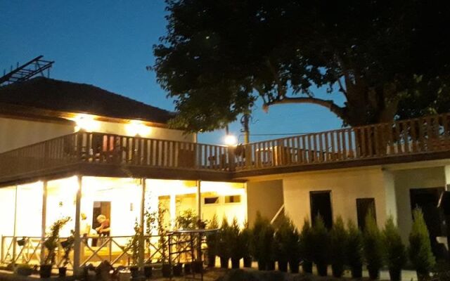 Tas Konak Butik Otel Bungalov