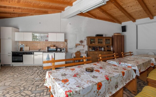 Amazing Apartment in Klenovica With Wifi and 2 Bedrooms