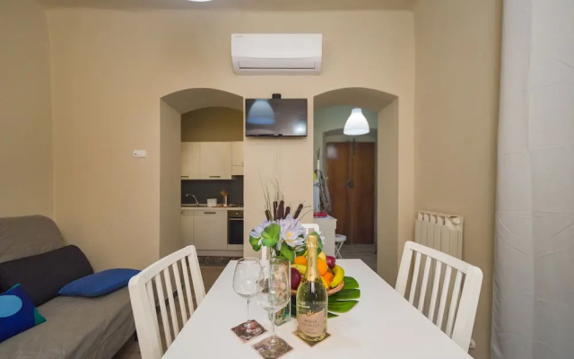 Aquarium Old Town Apartments AC