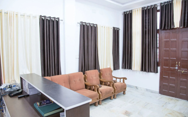 Hotel Royal T By OYO Rooms